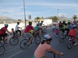La avenida Porvilla será una de las calles cortadas al tráfico por el VI Día de la Bici de La Nucía