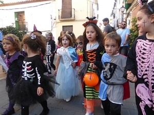 Niños y niñas de todas las edades participaron en esta Fiesta Infantil de Halloween