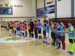 36 futbolistas compitieron por un puesto en un torneo triangular. La nuciera Lucía Boronat participó como árbitro asistente