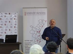 Daniel Cassany, escritor y profesor de la Universitat Pompeu Fabra de Barcelona, en la ponencia final de las jornadas