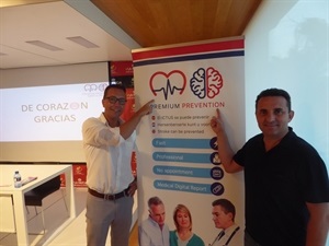 Bernabé Cano, alcalde de La Nucía, estuvo en la presentación de esta nidad de prevención de enfermedades cardiovasculares.