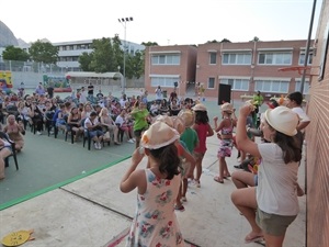 El Festival se celebró el patio del Colegio Sant Rafel