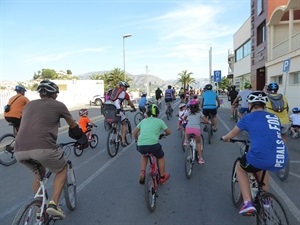 Las calles de La Nucía se llenaron de ciclistas