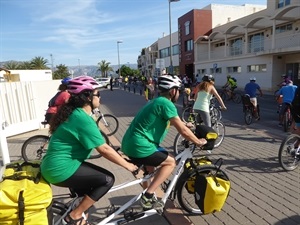 Un @ParDeNomadas se sumaron con su tandem al VI Día de la Bici