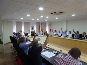 El pleno se votó el  “Rechazo a la implantación de la tasa turística en la Comunidad Valenciana”