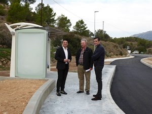 El alcalde de La Nuciía, Bernabé Cano, y el concejal de Urbanismo, Miguel Ángel Iborra, visitaron las obras de mejora