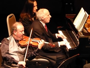 Bruno Canino y Joaquín Palomares en pleno concierto