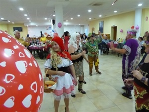 La Fiesta de Carnaval- San Valentín se celebró en el Salón Social El Cirer