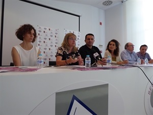 Ángeles Sirvent, directora de la Escuela de Doctorado Univ. de la UA, durante su intervención