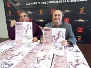 Pedro Lloret, concejal de Cultura, y Juan José Ivorra, presidente de la Unió Musical de La Nucía, durante la presentación de los actos