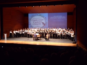 Canticorum, Alegría y Cantares actuaron en l'Auditori en un concierto solidario