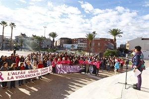 La concentración de la "II Marcha comarcal contra la Violencia de Género" se realizó en Alfaz del Pí