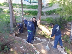 Bernabé Cano, alcalde de La Nucía ha visitado esta mañana las obras de acondicionamiento del Parque Canino