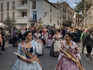 La reina Jero Arranz y sus damas en la procesión de la Purísima