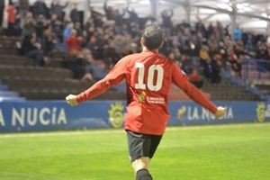 Javi Salero celebrando su gol