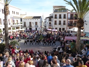 La Escuela de Danza moderna de La Nucía ha participado en la inauguración