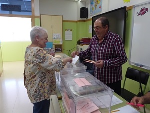 El 28 de abril se celebraron elecciones generales y elecciones a las Cortes Valencianas