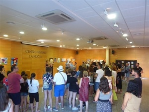 El público llenó la Sala de Exposición del Centre Juvenil en esta inauguración