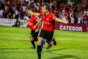 San Julián celebrando el mítico gol del ascenso a Segunda B