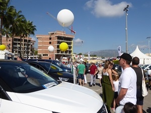 La Feria del Automóvil se ubicó en la zona del parking de la Ciutat Esportiva
