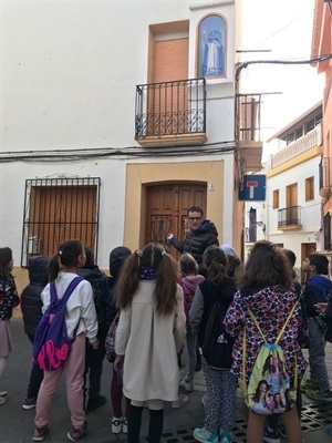 Explicación sobre "Sant Vicent" y las hornacinas de santos en casas particulares, existentes en La Nucía