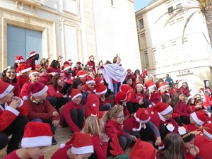 Una estrella de la Navidad surgió entre el coro escolar