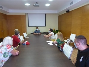 En la recepción oficial a los profesores participó también Sergio Villabla, concejal de Educación
