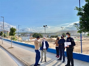 Técnicos del Ayuntamiento de La Nucía y Telefónica junto a Pepe Cano, concejal de Redes Sociales en la visita técnica